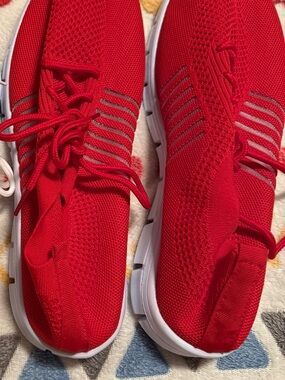 Women's Lightweight Red Knit Slip-On Sneakers